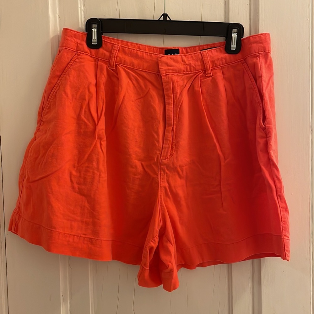 Gap Shorts, 12